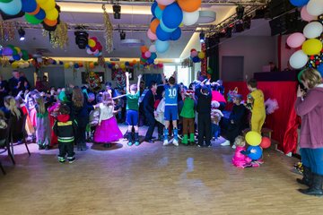 Bild 27 - Latuff Kinder 2019